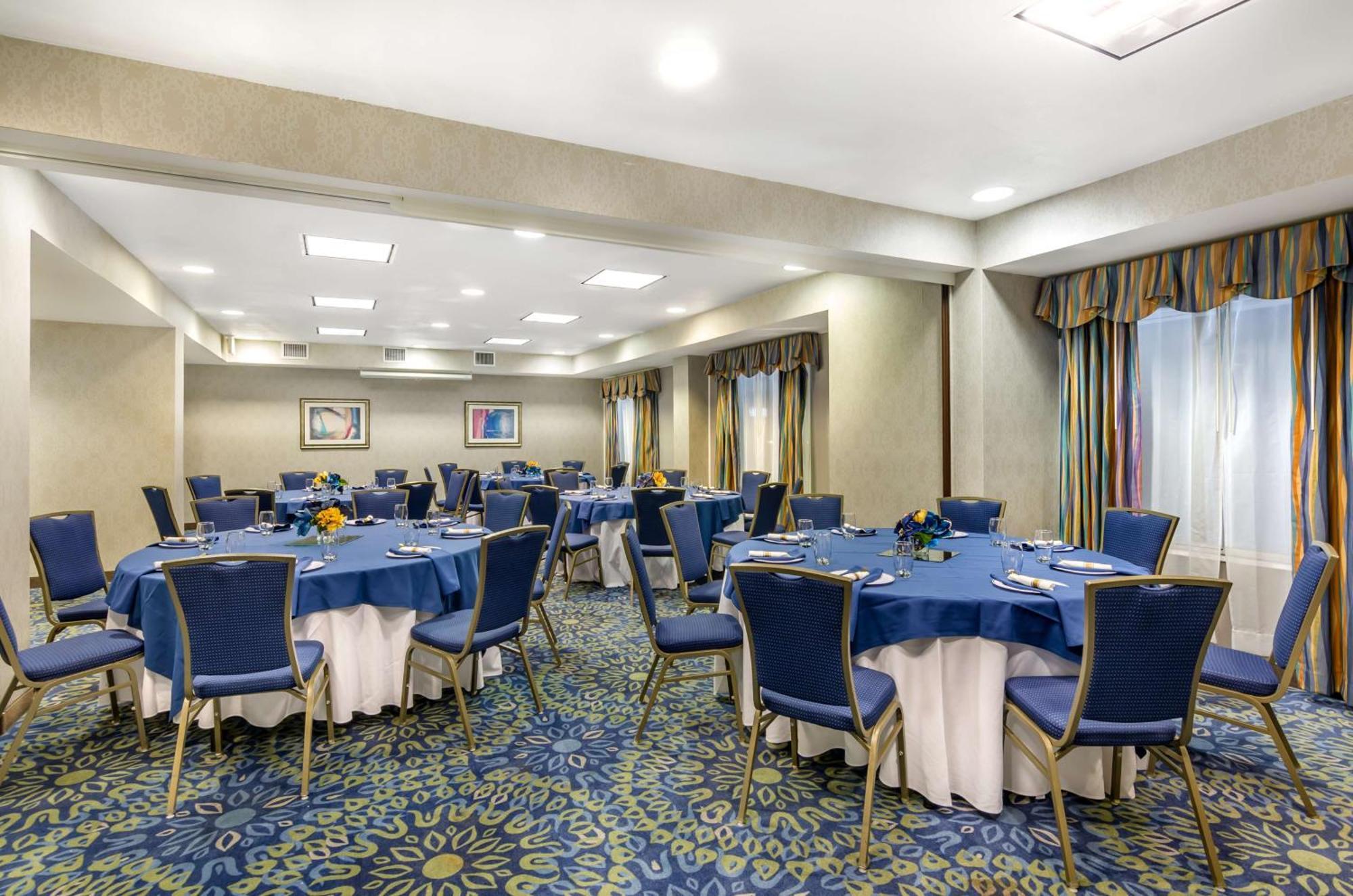 Best Western Plus Уэйнсборо Экстерьер фото