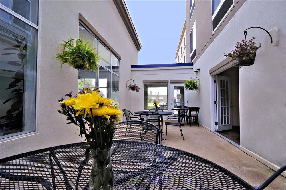 Best Western Plus Уэйнсборо Экстерьер фото